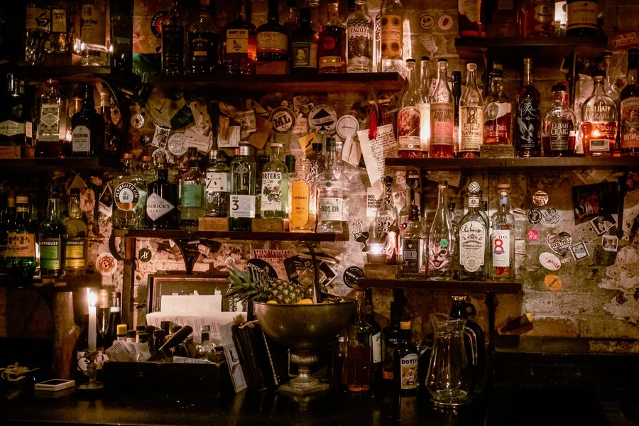 Best Speakeasy Bars in Cleveland: Secret Doors and Cocktails